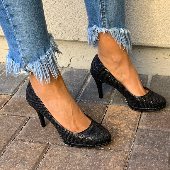 Black Textured Sparkle Closed Toe Platform Pump - Picture 5 of 7